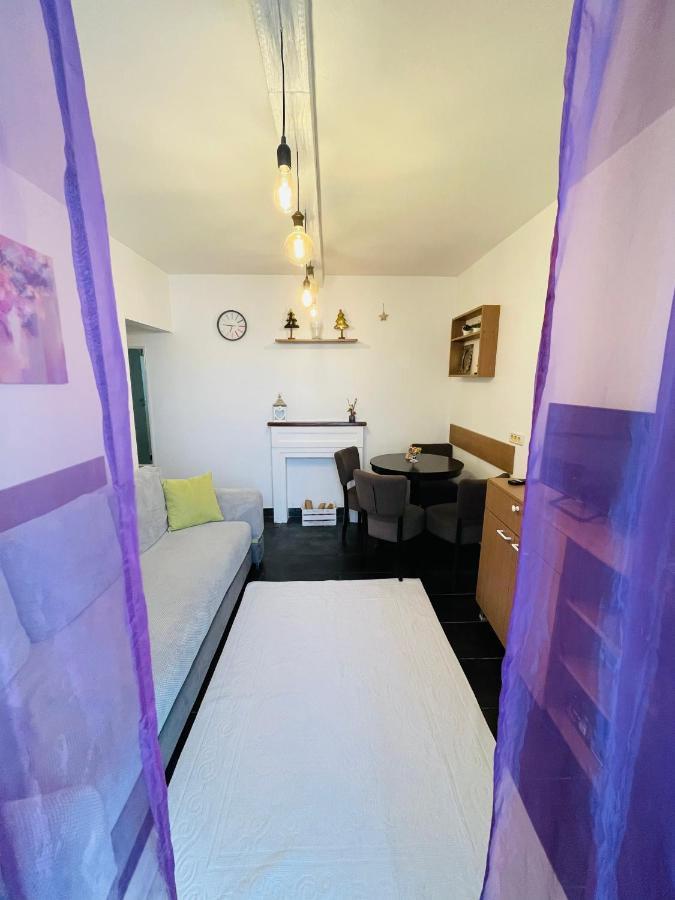 Perfect Place To Stay Self Check In-24H-Netflix-Wifi Resita Esterno foto