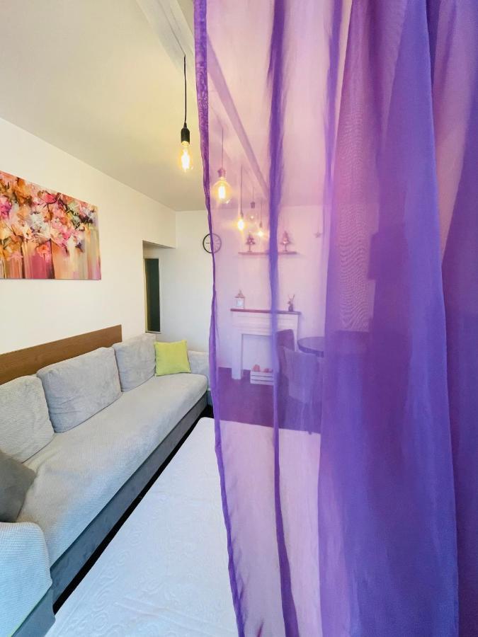 Perfect Place To Stay Self Check In-24H-Netflix-Wifi Resita Esterno foto