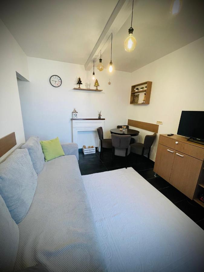 Perfect Place To Stay Self Check In-24H-Netflix-Wifi Resita Esterno foto